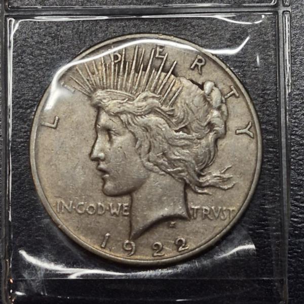 1922  Peace Silver Dollar - Circulated See Pics 