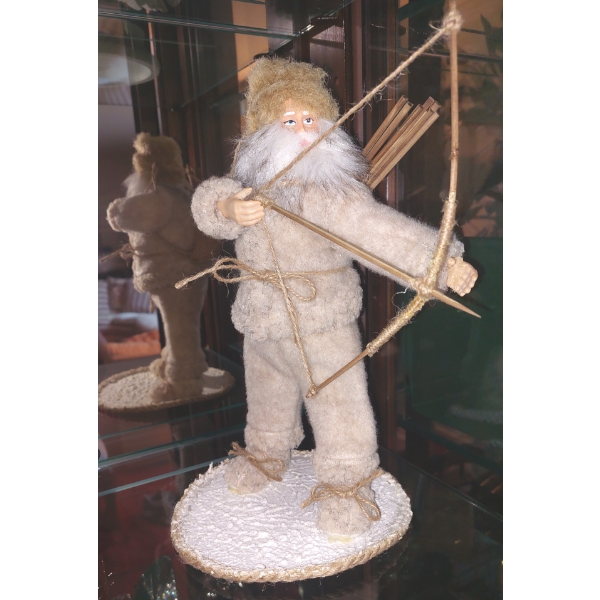 11 Inch Santa With His Bow Figure - Fully Outfitted For The Cold -  Nice Collectible Display Item