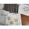 Image 6 : Lot of Assorted Teacloths, Pillowcases, Runners - Including Handmade