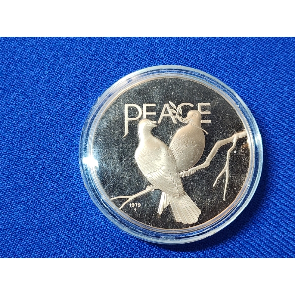 Franklin Mint 1979 Peace Dove Bronze Coin/Medal in Capsule