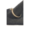Image 2 : 10K Two-Tone Gold Band Featuring Diamond Accent & Engraved Leaf - Size 8 - Weight: 1.5g