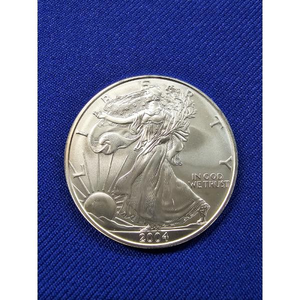 2004 American Silver Eagle Dollar - 1 oz Fine Silver - Beautiful Coin!