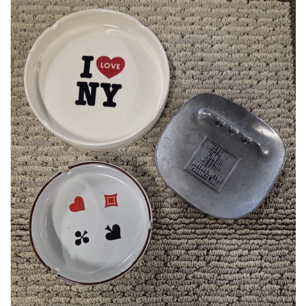 Cool Vintage Ash Tray Group Including 2 Ceramic & 1 Metal. In Excellent Condition 