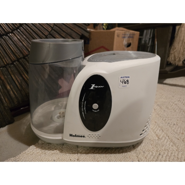 Holmes Humidifier - 28x46x10