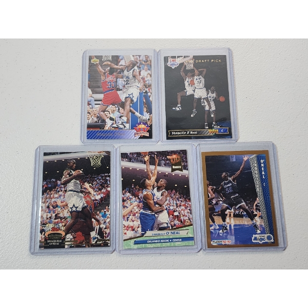 Five Assorted Shaquille O'Neal 1992-1993 Basketball Rookie Cards in Protective Holders 