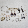 Image 9 : Lot of Assorted Fashion Costume Jewelry 