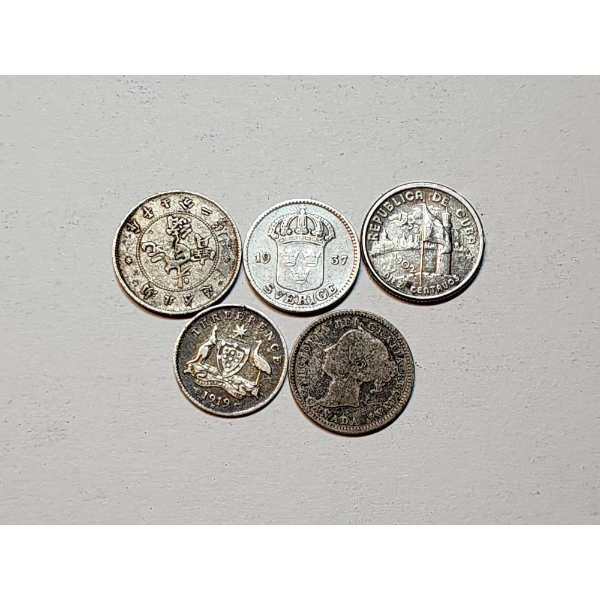 Assorted Foreign Coins Including Silver - See Description! 