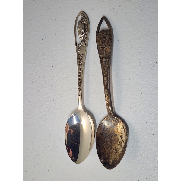 x2 Sterling Silver Souvenir Spoons: Detroit Michigan & Movieland Wax Museum TW: 19.9g