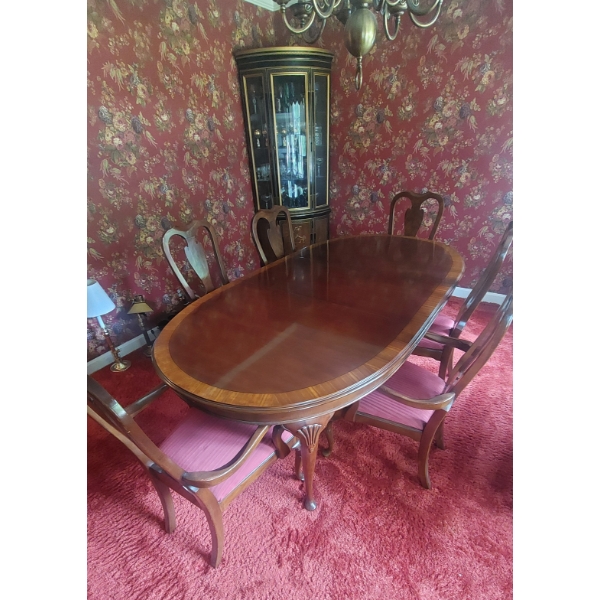 Extremely Fine High End Solid Wood Oval / Round Dining Room Table & 6 Chairs 84" Long W Ex Leave
