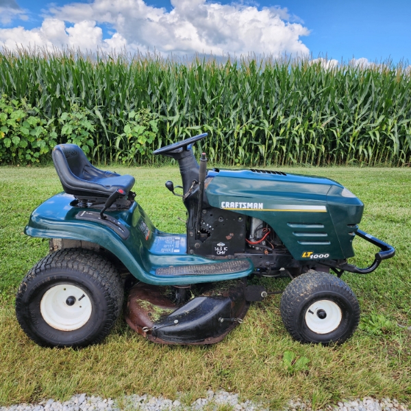 Craftsman Model Number 917.271642 Riding Lawn Mower ~ Good Working Order, Freshly Cleaned!