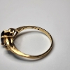 Image 5 : Gorgeous Vintage 10K Yellow Gold Ring with Onyx Stone & Heart Details - Size 6.5 - TW: 1.6g