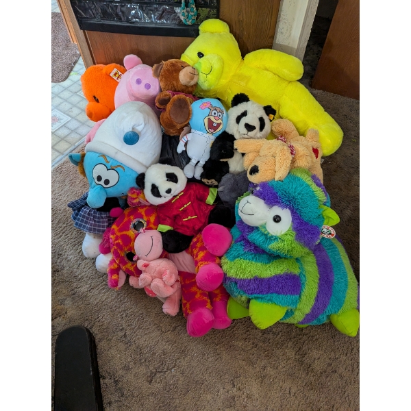 Huge Clean Stuffed Plush Lot 