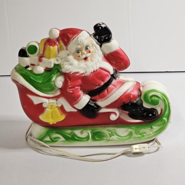 Vintage 1970 Empire Plastic Corporation Tabletop Santa Sleigh Christmas Lighted Blow Mold