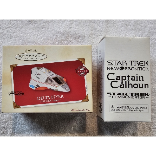 Star Trek Voyager - Hallmark Keepsake Ornament - Delta Flyer with Box and Communicator