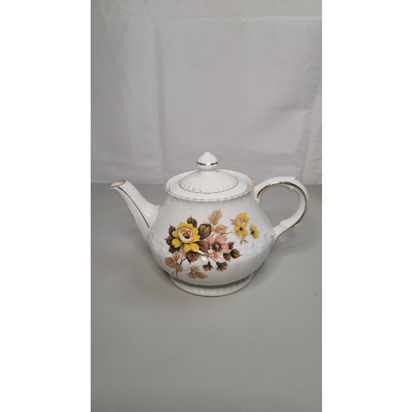 Vintage Ellgreave Wood & Sons England Floral Genuine Ironstone Teapot With Gold Trim