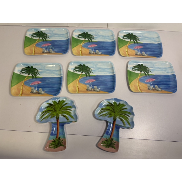 8 Palm Tree Plates - Plastic - 2 in Palm Tree Shape