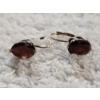 Image 2 : Vintage 10k Yellow Gold Lever-Back Earrings featuring Oval-Cut Red Garnets (1.6g)
