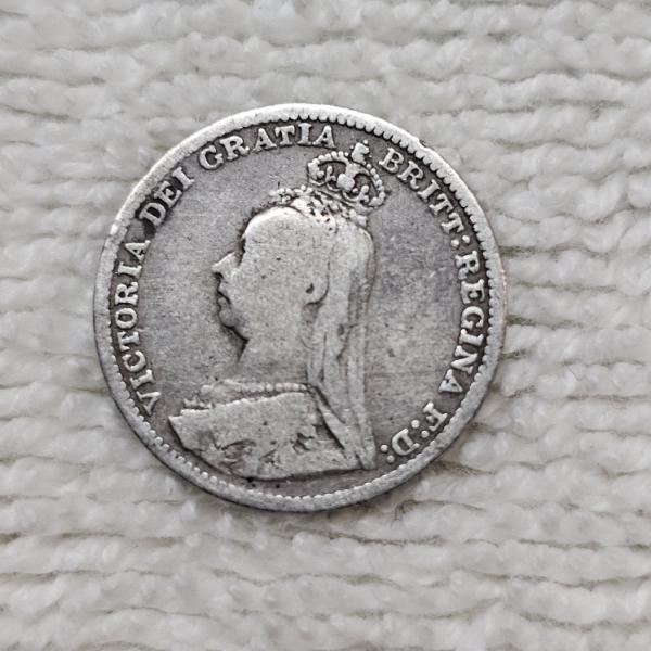 1892 Great Britain 92.5% Sterling Silver Threepence Coin