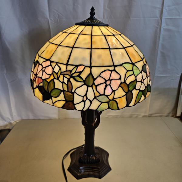 Tiffany-Style Stained Glass Table Lamp (25" Tall)