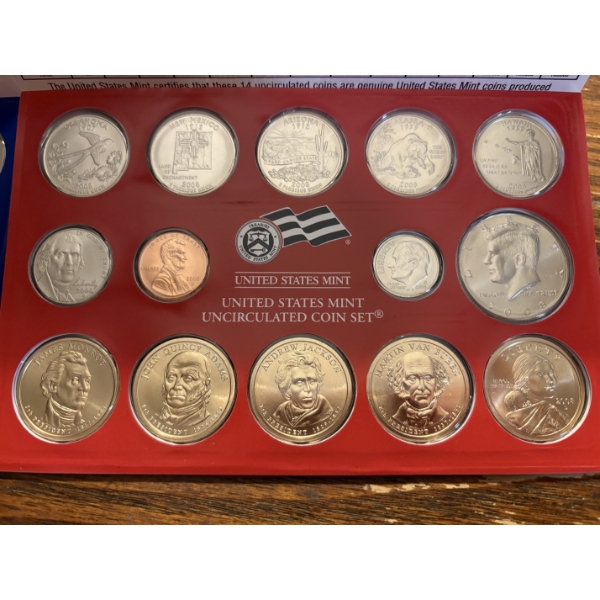2008 Mint UNC Coin Sets - Denver & Philadelphia - FV $13.82 - Includes Certificate of Authenticity -