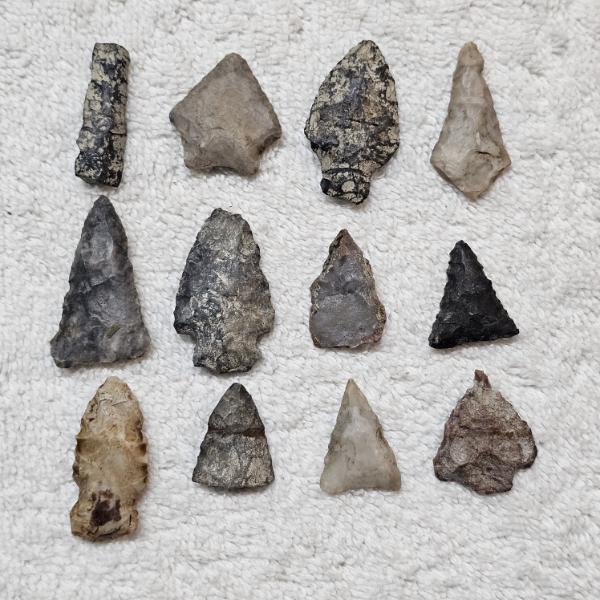 EARLY AMERICAN! Antique Assortment of Native American Stone Artifacts including Arrow/Spear Heads