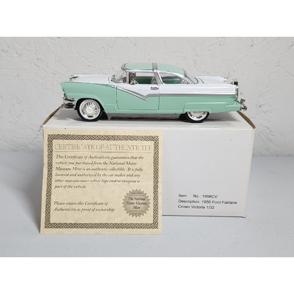1956 Ford Fairlane Diecast Model Car 1:32 Scale - National Motor Museum Mint