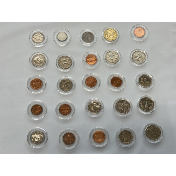  Lot Of 25 Coins In Case Holders - Great Condition