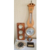 Image 1 : 2 Barometers, Thermometer and Working Weather Radio