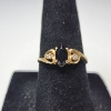 Image 3 : Gorgeous Vintage 10K Yellow Gold Ring with Onyx Stone & Heart Details - Size 6.5 - TW: 1.6g