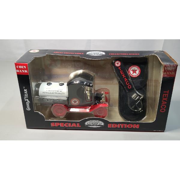 1999 Gearbox Special Edition 1:24 Scale Die Cast Metal 1912 Ford Model Texaco Tanker Coin Bank Set