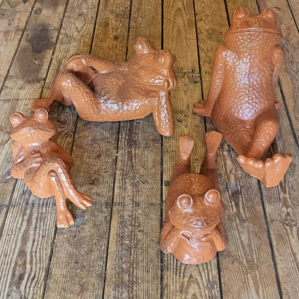 Frog Family - Heavy - Believed to be Cement - Dad Frog is 15" Tall