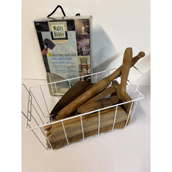 Wall Paper Lot Sponge Stamper - Sealed in Open Package - Crate of Brushes - 7 Brushes In White Crate