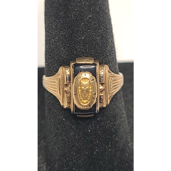 10K Gold 1962 Washington High School Massillon Ohio Class Ring - Size 6 - Weight: 3.3g