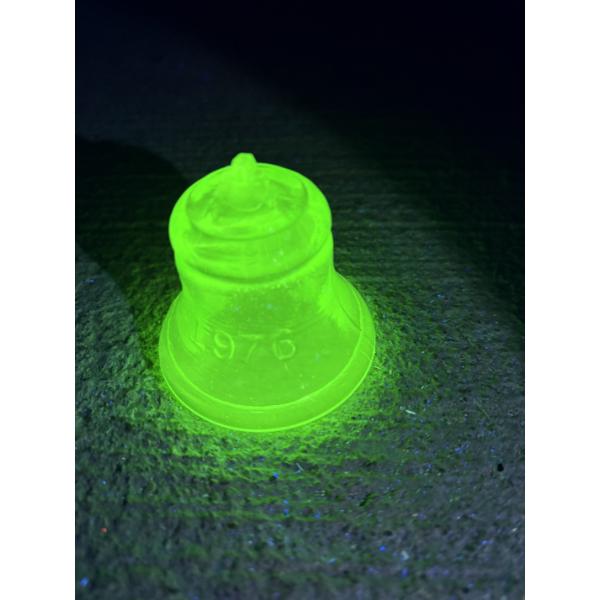 Degenhart 1776-1976 Uranium Green Glass Liberty Bell - ~ 2 inches