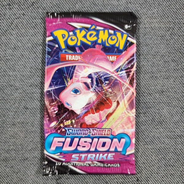 SEALED Pokemon Sword & Shield Fusion Strike 10 Card Booster Pack ~ Guaranteed Rare in Each Pack!