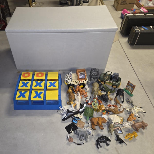 *Pick Up At Mantua Home-No Shipping Available* Neat 20''x20''x39'' Vinyl Covered Wooden Toy Box, Vin