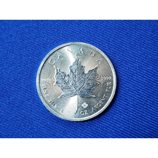 2022 $5 Canadian Silver Maple Leaf 1 Ounce 9999 Fine Silver Coin