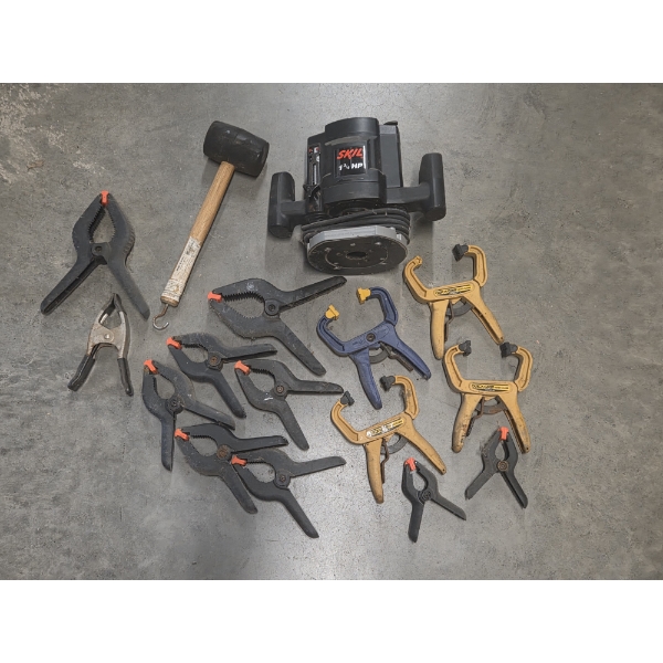 Skil Router, Rubber Mallet, & Large Group Of Hand Clamps In Great Condition
