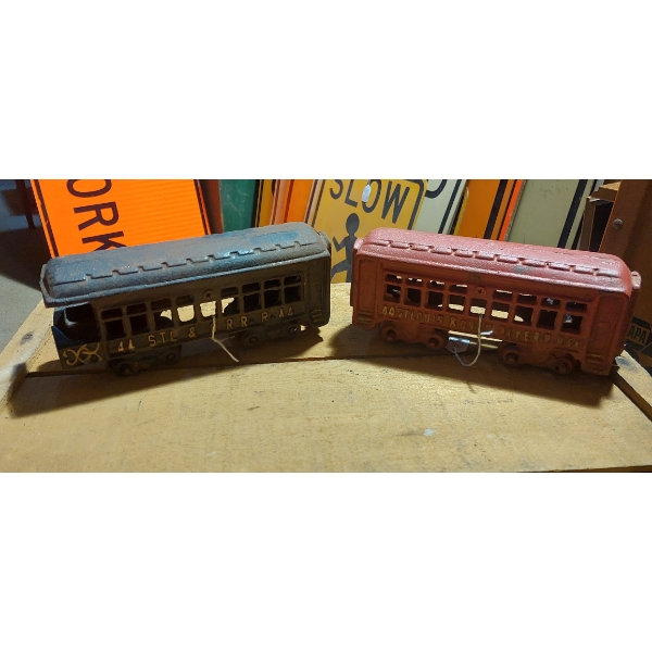 Set Of 2 Cast Iron Train Cars As Shown 8 " Each