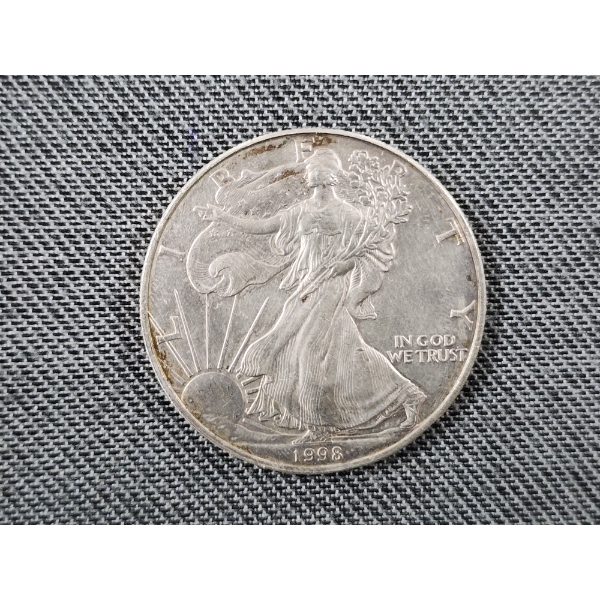 1 Oz 1998 American Eagle .999 Fine Silver Round 