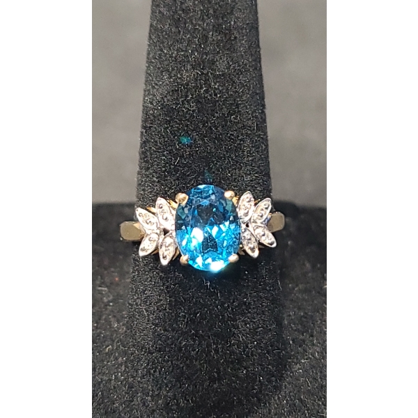 14K Gold Oval-Cut Blue Topaz Center Stone With Diamonds - Size 7 - Weight: 3.4g