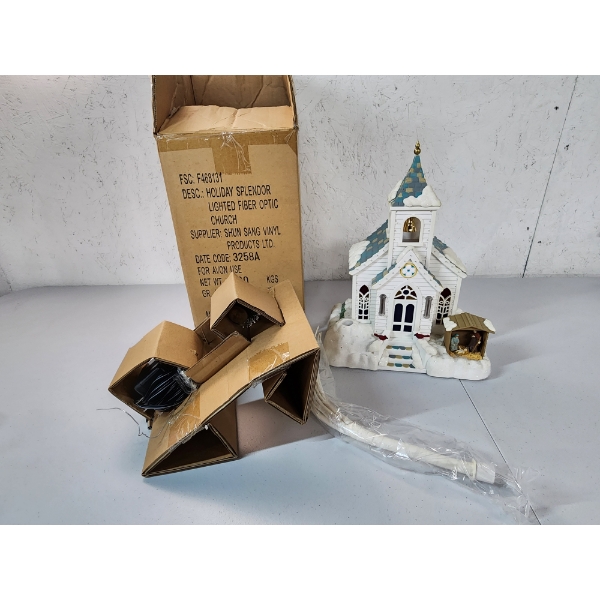 Vintage Avon "Holiday Splendor" Lighted Fiber Optic Church - Working & Excellent Condition!
