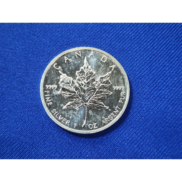1999 Canadian Maple Leaf 1 oz .9999 Fine Silver Coin