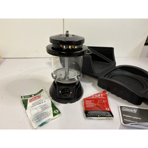 Coleman Propane Lantern in Case with Instructions 