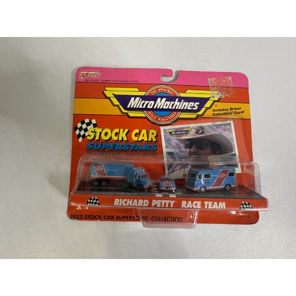 Richard Petty Race Team Stock Car Superstars - The World's Most Famous Driver - MicroMachines 