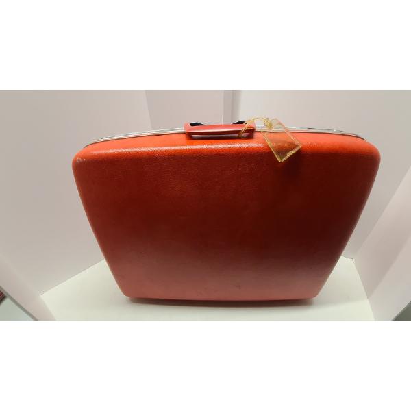 1970s Large Samsonite Silhouette Red/Fuschia Overnight Suitcase 