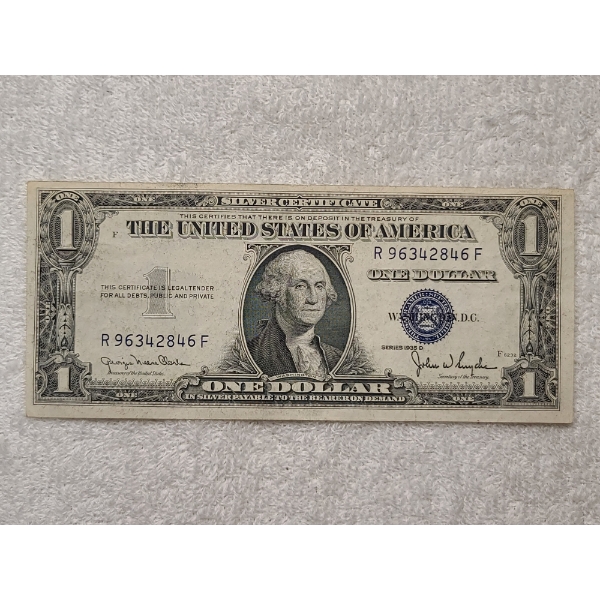 1935D Blue Seal Silver Certificate in Fantastic Condition! Great Note for Any Collector!