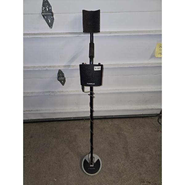 Radio Shack Discovery 1000 Metal Detector
