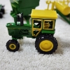 Image 5 : John Deere 4020 Diesel Tractor Toy With Three Accessories 