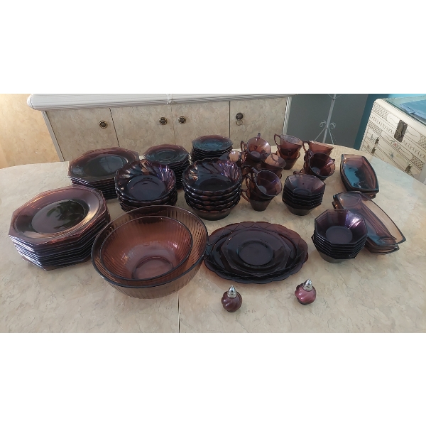 Large Set Glass Dinnerware In Deep Purple - 115 Pcs - See Desc